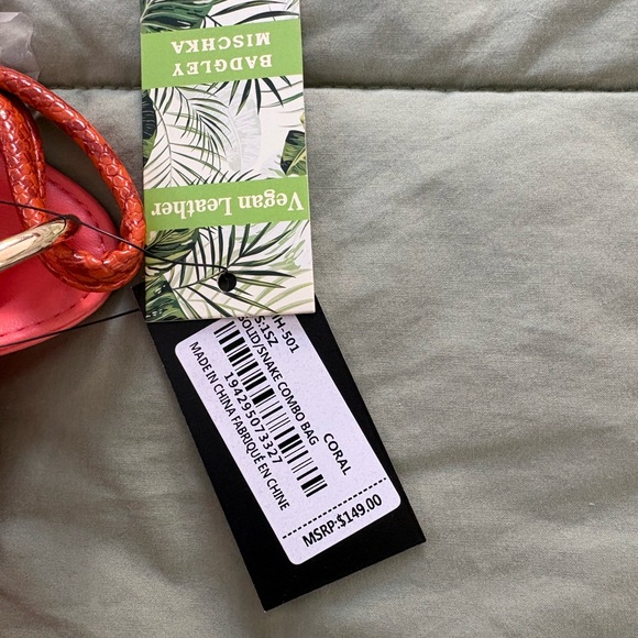 Badgley Mischka Coral Shoulder or Cross body Bag - Picture 4 of 4